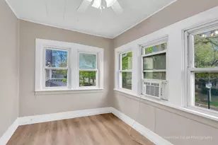 211 N Wright St, Naperville, IL 60540 - Photo 15