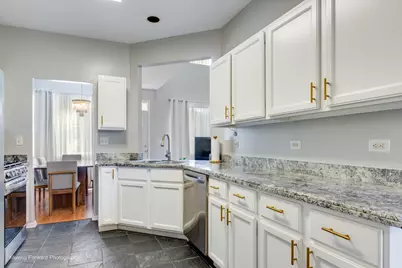 139 E Lake Ridge Drive, Glendale Heights, IL 60139 - Photo 5