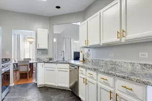 139 E Lake Ridge Dr, Glendale Heights, IL 60139 - Photo 5