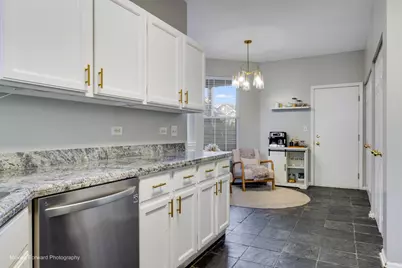 139 E Lake Ridge Drive, Glendale Heights, IL 60139 - Photo 7