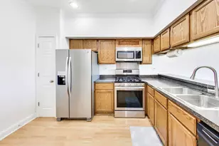1506 Golfview Ct, Glendale Heights, IL 60139 - Photo 9