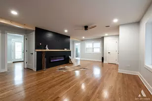 8459 S 85th Ct, Hickory Hills, IL 60457 - Photo 13