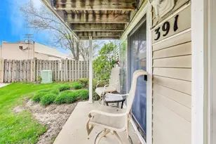 391 Meadow Green Ln, Round Lake Beach, IL 60073 - Photo 23
