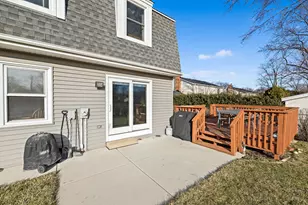 669 E Carpenter Dr, Palatine, IL 60074 - Photo 39