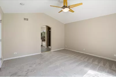 1502 Hartsburg Lane, North Aurora, IL 60542 - Photo 17