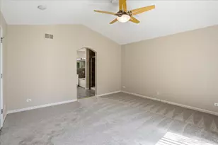 1502 Hartsburg Ln, North Aurora, IL 60542 - Photo 17