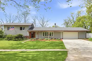 770 Woodlawn St, Hoffman Estates, IL 60169 - Photo 51