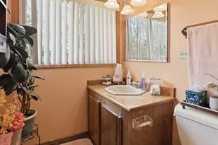 770 Woodlawn St, Hoffman Estates, IL 60169 - Photo 15