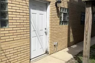 1744 W Henderson St, Chicago, IL 60657 - Photo 33