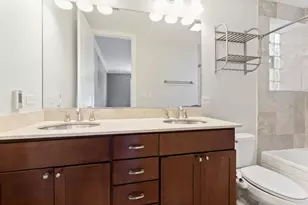 1744 W Henderson St, Chicago, IL 60657 - Photo 19