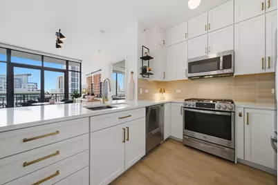 233 E 13th Street #1810, Chicago, IL 60605 - Photo 15