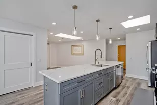 1800 Dewes St, Glenview, IL 60025 - Photo 11