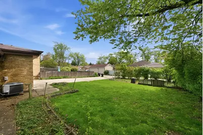 9527 Lowell Avenue, Skokie, IL 60076 - Photo 23