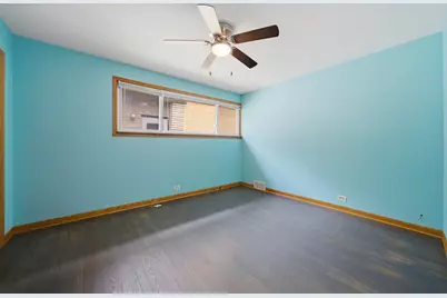 9527 Lowell Avenue, Skokie, IL 60076 - Photo 17