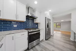 9527 Lowell Ave, Skokie, IL 60076 - Photo 9