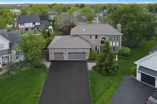 526 Spruce Ln, Lisle, IL 60532 - Photo 3