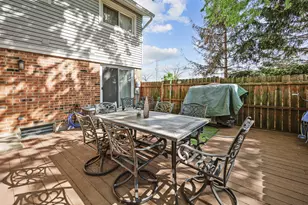 4096 Quincy Ct, Streamwood, IL 60107 - Photo 15