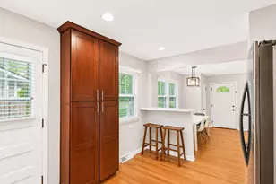 1441 N Eagle St, Naperville, IL 60563 - Photo 9