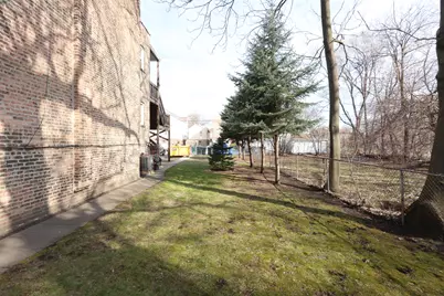 1418 E 69th Place, Chicago, IL 60637 - Photo 3