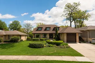 829 Sylviawood Ave, Park Ridge, IL 60068 - Photo 3