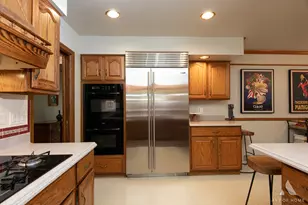 829 Sylviawood Ave, Park Ridge, IL 60068 - Photo 11