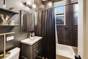 643 W Roscoe St, Chicago, IL 60657 - Photo 13