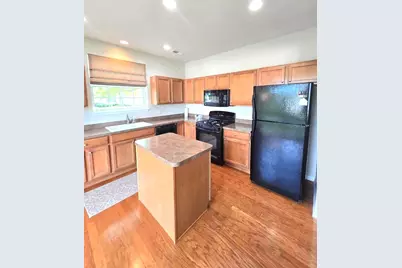 818 Woodland Drive, Shorewood, IL 60404 - Photo 11
