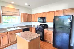 818 Woodland Dr, Shorewood, IL 60404 - Photo 11