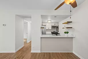 1870 Huntington Blvd, Hoffman Estates, IL 60169 - Photo 5