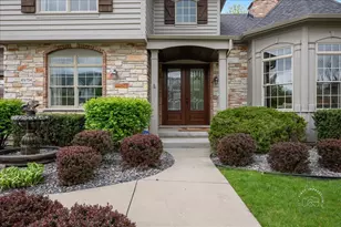 4N734 Blue Lake Circle, Saint Charles, IL 60175 - Photo 3
