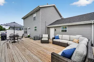 300 Arrowhead Dr, Minooka, IL 60447 - Photo 35