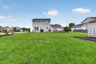 300 Arrowhead Dr, Minooka, IL 60447 - Photo 29