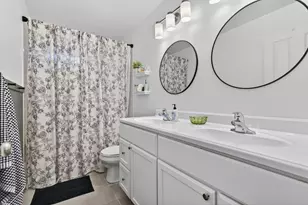 300 Arrowhead Dr, Minooka, IL 60447 - Photo 17