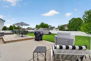 300 Arrowhead Dr, Minooka, IL 60447 - Photo 37
