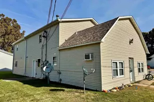 501 SW 3rd St, Aledo, IL 61231 - Photo 3