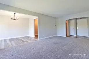 175 Lake Blvd, Buffalo Grove, IL 60089 - Photo 5