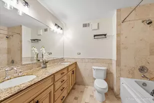 360 W Illinois St, Chicago, IL 60654 - Photo 13