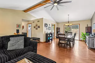 1011 Ridgewood Ave, McHenry, IL 60050 - Photo 3