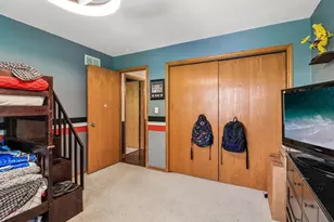 1011 Ridgewood Ave, McHenry, IL 60050 - Photo 21