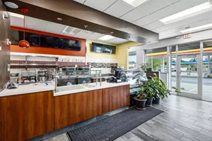 1605 S River Rd, Des Plaines, IL 60018 - Photo 9