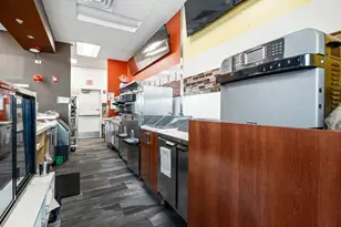 1605 S River Rd, Des Plaines, IL 60018 - Photo 11