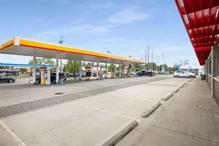 1605 S River Rd, Des Plaines, IL 60018 - Photo 1