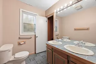 8045 Northway Dr, Hanover Park, IL 60133 - Photo 9