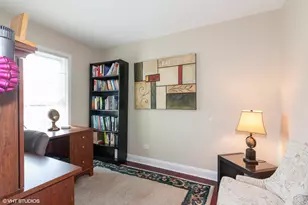 17W764 Lowell Ln, Villa Park, IL 60181 - Photo 9