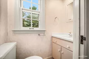 1106 N Washington St, Wheaton, IL 60187 - Photo 7