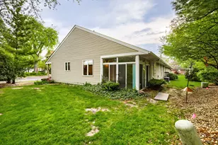 202 Stone Manor Cir, Batavia, IL 60510 - Photo 21
