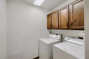 202 Stone Manor Cir, Batavia, IL 60510 - Photo 19