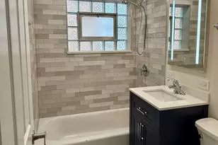 5822 W 64th Pl, Chicago, IL 60638 - Photo 11