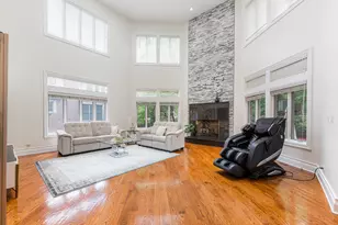 4 Dani Ln, Schaumburg, IL 60173 - Photo 15
