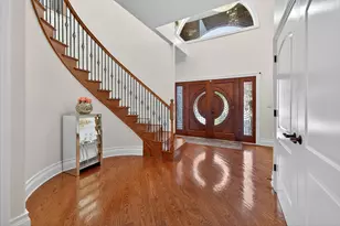 4 Dani Ln, Schaumburg, IL 60173 - Photo 13